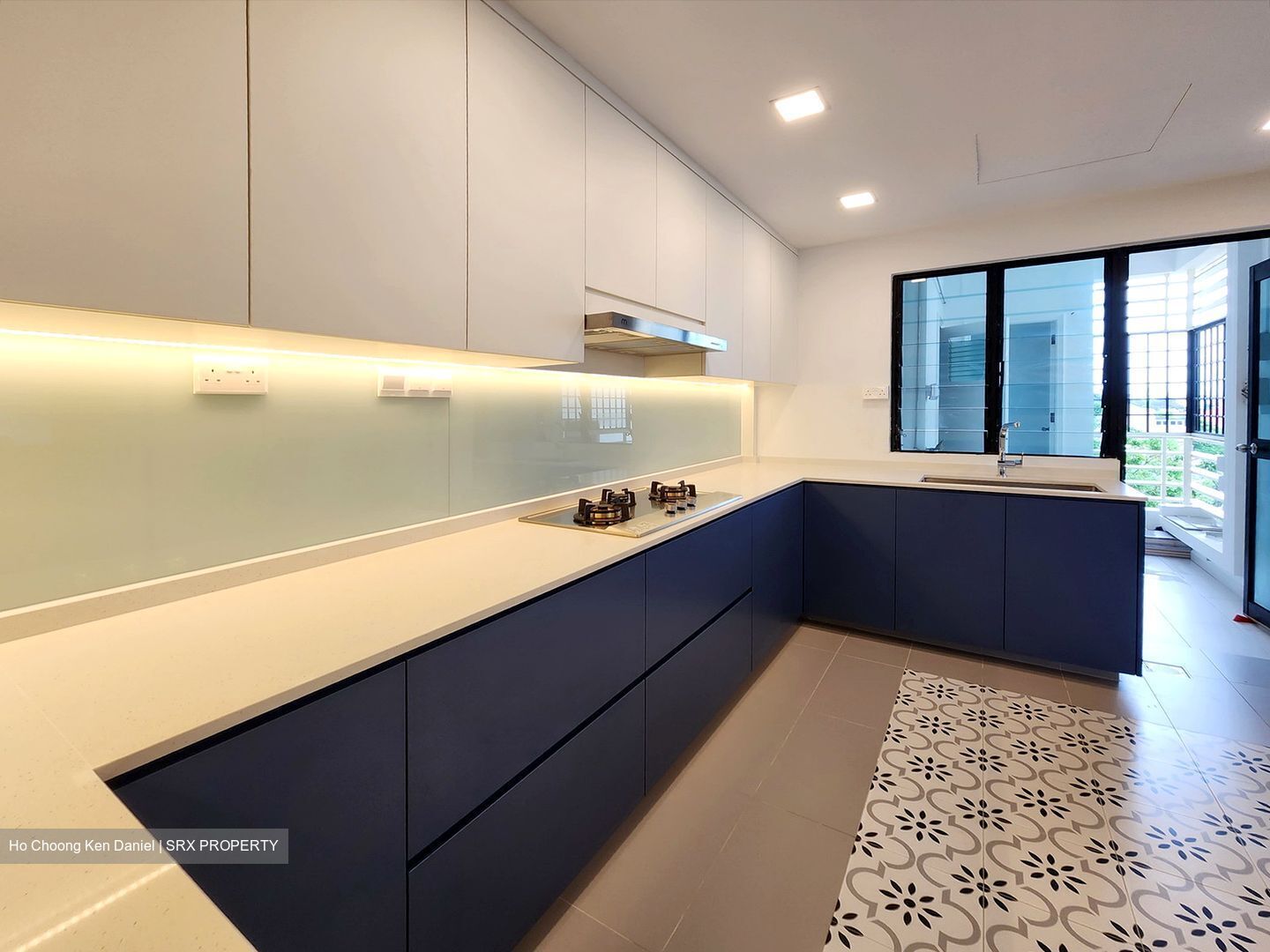 Park East (D15), Condominium #423195031